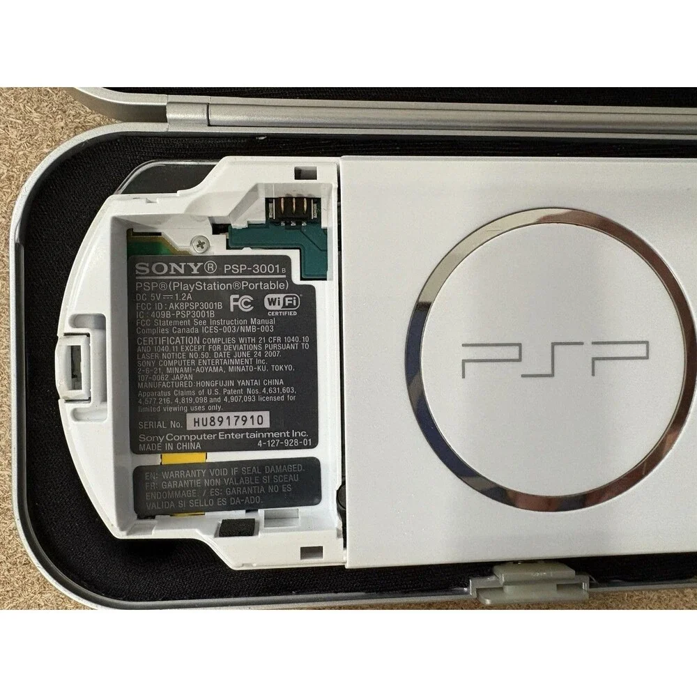 Sony PSP 3000 console OEM- RARE Pearl White  Fully Tested + Charger - No Battery